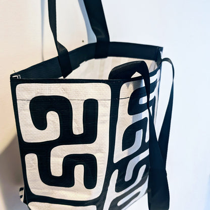 Tote Bag Small - Kuba (Black & White)